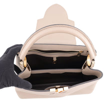 将图像加载到图库查看器中，LOUIS VUITTON Capucines GaletM42263 Taurillon Leather Size PM
