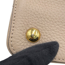 Load image into Gallery viewer, LOUIS VUITTON Capucines GaletM42263 Taurillon Leather Size PM

