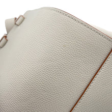 将图像加载到图库查看器中，LOEWE hammock light ghostA538S35X18 Leather Size Small
