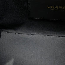 Load image into Gallery viewer, CHANEL CHANEL25 ChainShoulder Bag BlackAS5293 Caviar Leather Size Small
