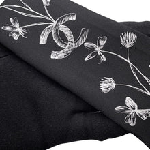Load image into Gallery viewer, CHANEL CHANEL Twilly Black/White Silk100%
