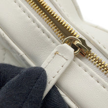 Load image into Gallery viewer, CHANEL Matelasse Heart Shape Chain Shoulder WhiteAS3191 Lambskin
