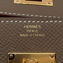 Load image into Gallery viewer, HERMES Kelly wallet long to go Etoupe Epsom
