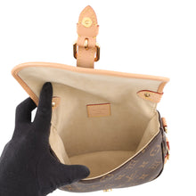 Load image into Gallery viewer, LOUIS VUITTON Saumur BB BeigeM46740 Monogram Size BB
