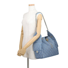 将图像加载到图库查看器中，CHANEL CHANEL25 ChainShoulder Bag BlueAS5311 Denim Size Medium
