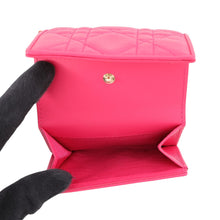 将图像加载到图库查看器中，Dior Lotus Wallet Warm FuchsiaS01814NEE_M15F Lambskin
