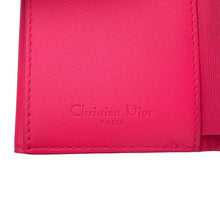 将图像加载到图库查看器中，Dior Lotus Wallet Warm FuchsiaS01814NEE_M15F Lambskin
