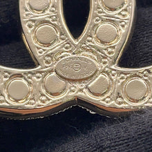 Load image into Gallery viewer, CHANEL CC Logo Brooch Gold Gold Plated Faux Pearl
