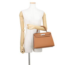 Load image into Gallery viewer, HERMES Kelly Sellier Gold Epsom Size 28
