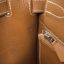Load image into Gallery viewer, HERMES Kelly Sellier Gold Epsom Size 28
