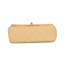 将图像加载到图库查看器中，CHANEL Mini Matelasse Single Flap Single Chain Shoulder Bag BeigeA69900 Caviar Leather Size 20
