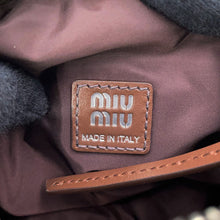 将图像加载到图库查看器中，MIUMIU Spirit Crochet Pouch Celeste Blue/Cocoa Brown5NE841_2IH7_F04H6 Cotton
