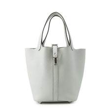将图像加载到图库查看器中，HERMES Picotin Lock Blue Pale Taurillon Clemence Size PM
