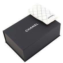 将图像加载到图库查看器中，CHANEL Matelasse W-Flap W-Chain Shoulder Bag BlackA01113 Caviar Leather Size 23

