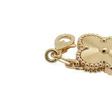将图像加载到图库查看器中，Van Cleef &amp; Arpels Vintage Alhambra 5-Motif Guilloché BraceletVCARP3JK00 18K Yellow Gold
