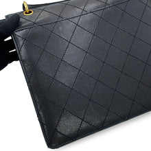 将图像加载到图库查看器中，CHANEL V-flap handbag Black Caviar Leather
