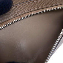 Load image into Gallery viewer, Bonaventura Shoulder Wallet Greige Embossed Leather
