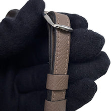 Load image into Gallery viewer, Bonaventura Shoulder Wallet Greige Embossed Leather
