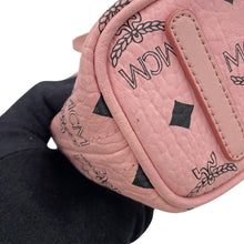 将图像加载到图库查看器中，MCM Rabbit print 2-way bag PinkMWP7SXL45PZ001 Leather
