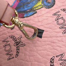 将图像加载到图库查看器中，MCM Rabbit print 2-way bag PinkMWP7SXL45PZ001 Leather
