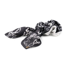 Load image into Gallery viewer, LOUIS VUITTON LV Bloom Scrunchie Noir/WhiteM96662 Silk100%
