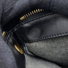 Load image into Gallery viewer, CELINE Trio Shoulder Black192033 Leather Size Small
