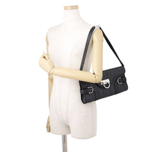 将图像加载到图库查看器中，Ferragamo Gancini Shoulder Bag BlackAQ-21 Leather
