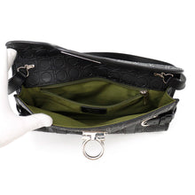 将图像加载到图库查看器中，Ferragamo Gancini Shoulder Bag BlackAQ-21 Leather
