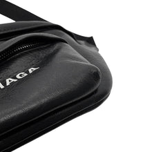Load image into Gallery viewer, BALENCIAGA Everyday Waist Bag Black579617 Leather
