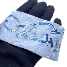 Load image into Gallery viewer, HERMES Twilly DO RE BOUCLES Broderis Anglaise Blue/Blanc/Marine Silk100%
