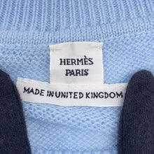 将图像加载到图库查看器中，HERMES Sleeveless knit top with "Lancegne du Sellier" motif. Size 40 Light BlueH6H2664D60234 Cashmere
