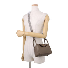将图像加载到图库查看器中，HERMES Lindy Etoupe Taurillon Clemence Size Mini
