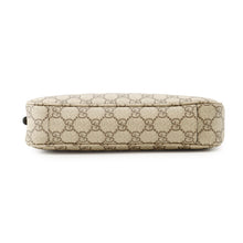 将图像加载到图库查看器中，GUCCI GG Emblem GG Supreme Shoulder Bag Beige/Black815218 GG Supreme Leather
