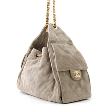 将图像加载到图库查看器中，CHANEL CHANEL25 ChainShoulder Bag GrayAS5293 suede Size Small
