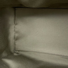将图像加载到图库查看器中，CHANEL CHANEL25 ChainShoulder Bag GrayAS5293 suede Size Small
