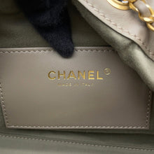 将图像加载到图库查看器中，CHANEL CHANEL25 ChainShoulder Bag GrayAS5293 suede Size Small
