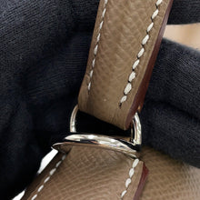 将图像加载到图库查看器中，HERMES Kelly Sellier Etoupe Epsom Size 28
