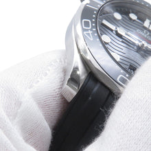 将图像加载到图库查看器中，OMEGA Seamaster Diver 300M Date Co-Axial W42mm Stainless Steel Rubber Black Dial210.30.42.20.01.001
