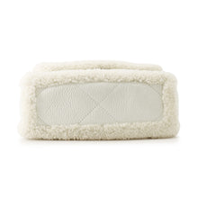 将图像加载到图库查看器中，CHANEL CHANEL19 ChainShoulder Bag WhiteAS1160 Lambskin Shearling
