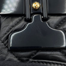 将图像加载到图库查看器中，CHANEL 2.55 Reissue Hanger Shoulder Bag 2016 Limited Edition Shoulder Bag 2016 Limited Edition Black Lambskin Size Small
