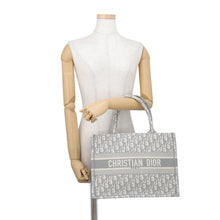 Load image into Gallery viewer, Dior Oblique Book Tote Gray/EcruWhiteM1296ZRIW_M20I Canvas Size Medium
