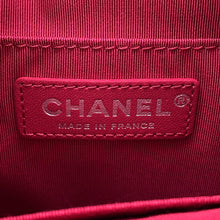 Load image into Gallery viewer, CHANEL Gabriel ChainShoulder Bag SilverA98787 Leather
