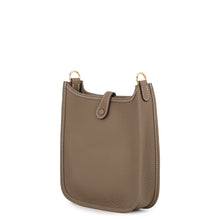 Load image into Gallery viewer, HERMES Evelyne Amazon Short Sangle Caval Etoupe Taurillon Clemence Size TPM
