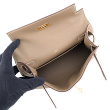 Load image into Gallery viewer, HERMES PochetteKelly Etoupe Swift Leather

