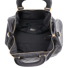 将图像加载到图库查看器中，CHANEL Bicolore Travel Bag Black Lambskin
