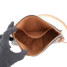 将图像加载到图库查看器中，LOUIS VUITTON Pochette Accessoires BrownM40712 Monogram
