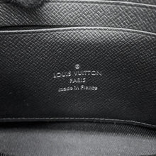 将图像加载到图库查看器中，LOUIS VUITTON Alpha Wearable Wallet NoirM80741 Monogram Eclipse
