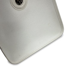 将图像加载到图库查看器中，HERMES Vespa White Epsom Size TPM
