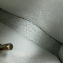 将图像加载到图库查看器中，HERMES Vespa White Epsom Size TPM

