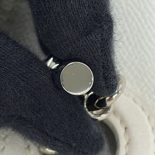 将图像加载到图库查看器中，HERMES Vespa White Epsom Size TPM
